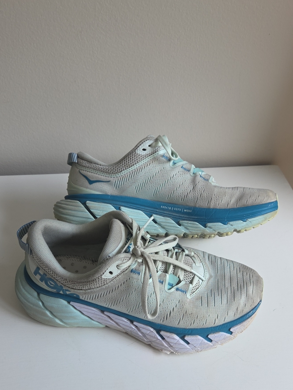 Hoka Gaviota 3 Women's Morning Mist/Blue Tint Mesh Sz 7.5